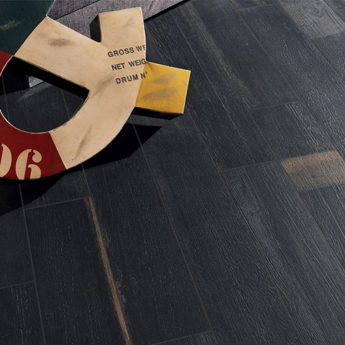 Pavimento-in-gres_Ceramica-Fioranese_Painted_Wood_Pitch-Black1